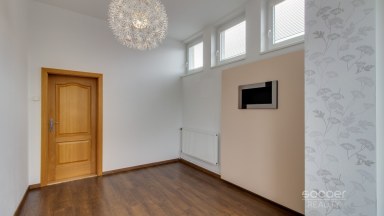 Pronájem prostoru/bytu 4+1, 139 m2, ul. Pod školkou, v Jílovém u Prahy.