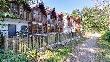 Lovecký hotel Jivák – perla svatojiřských lesů u rybníka Jívák