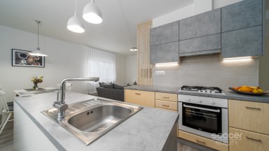 Atraktivní byt po rekonstrukci ve vyhledávané lokalitě.