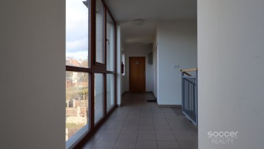 Pronájem krásného bytu 3+kk/T/B/S/PS, 85 m2, Praha 8 - Kobylisy, U Třešňovky
