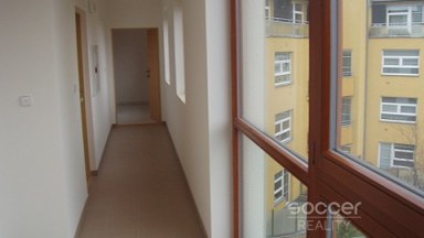 Pronájem krásného bytu 3+kk/T/B/S/PS, 85 m2, Praha 8 - Kobylisy, U Třešňovky