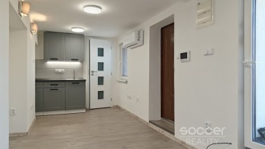 Pronájem krásného bytu 1+kk/T, 20 m2, Slaný, Soukenická