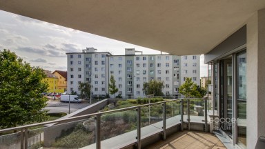 Pronájem bytu 2+kk/T/G, 57 m2 + 11 m2 terasa, ulice Slévačská, Praha 9 - Hloubětín. 