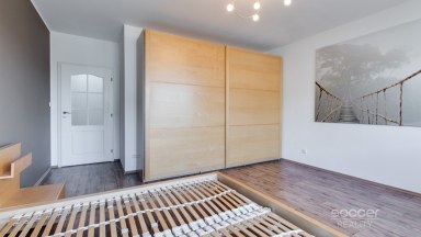 Pronájem bytu 3+kk/B, 94 m2, Praha - východ - Šestajovice.