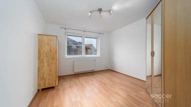 Prodej bytu 2+kk s balkonem a sklepem, 57,2 m², Praha – Přezletice.