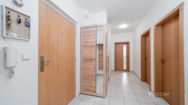 Prodej bytu 2+kk s balkonem a sklepem, 57,2 m², Praha – Přezletice.