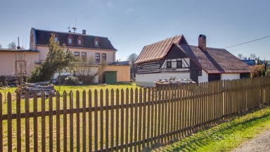 Prodej chalupy 3+kk, 145,3 m², stojící na pozemku o velikosti 739m2, obec Mařenice, okres Česká Lípa