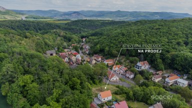 Prodej stavebního pozemku 800 m², obec Oparno, okres Litoměřice.
