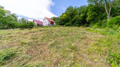 Prodej stavebního pozemku 800 m², obec Oparno, okres Litoměřice.