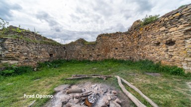 Prodej stavebního pozemku 800 m², obec Oparno, okres Litoměřice.