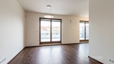 Pronájem bytu 1+kk/T/S/G, 39 m2, ul. Sokolovská, Praha 9 - Vysočany.
