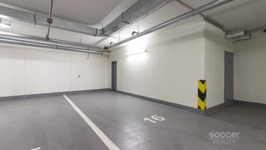 Pronájem bytu 1+kk/T/S/G, 39 m2, ul. Sokolovská, Praha 9 - Vysočany.