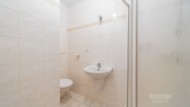 Prodej bytu 1+kk, 34,13 m² – Vestec u Prahy, ul. Okružní
