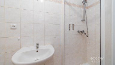 Prodej bytu 1+kk, 34,13 m² – Vestec u Prahy, ul. Okružní