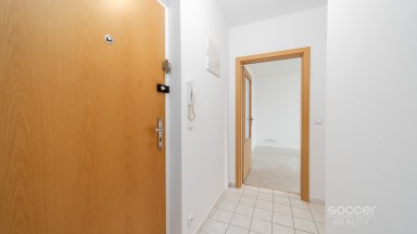 Prodej bytu 1+kk, 34,13 m² – Vestec u Prahy, ul. Okružní
