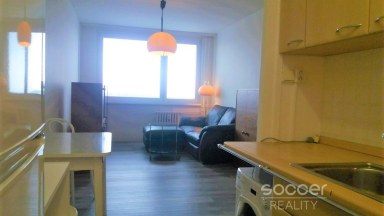 Pronájem bytu 2+kk, 45m2, Praha 10 - Horní Měcholupy, ul. Nad Přehradou.