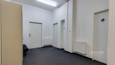Pronájem nebytových prostor o výměře 204 m2 v ulici Lihovarská, Praha 9 - Libeň.