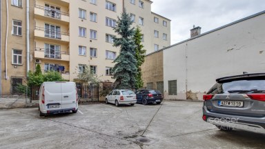 Pronájem nebytových prostor o výměře 204 m2 v ulici Lihovarská, Praha 9 - Libeň.