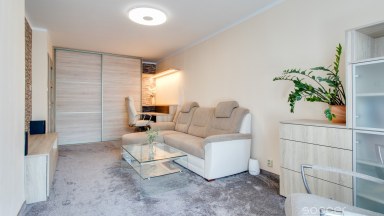  Pronájem bytu 2+1 s lodžií, celkem 60,11 m², Cíglerova 1091/34, Praha 14 – Černý Most
