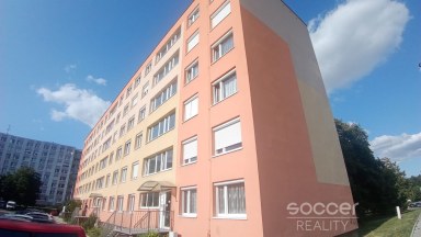 Pronájem krásného bytu 1+kk/B/S, 34 m2, ul. Na Růžovém poli, Kladno.