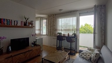 Pronájem krásného bytu 1+kk/B/S, 34 m2, ul. Na Růžovém poli, Kladno.