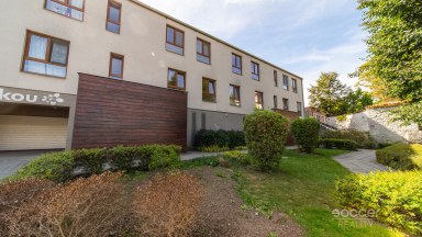 Prodej bytu 3+kk/G/S/Z, 73 m2, ul. Šenflukova, Jílové u Prahy.