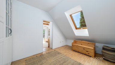 Prodej rodinného domu 5+kk, obec Vestec, okres Praha – západ.