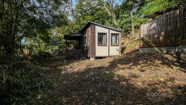 Prodej pozemku 644 m2, Praha - Hloubětín. 