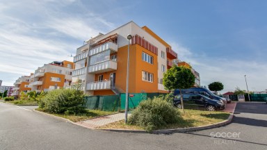 Pronájem bytu 2+kk/B, 50 m2, ul. Farkašova, Praha 9 – Kyje.
