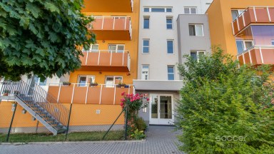 Pronájem bytu 2+kk/B, 50 m2, ul. Farkašova, Praha 9 – Kyje.