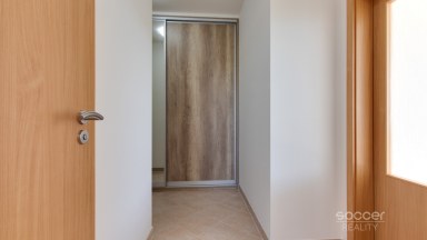 Pronájem bytu 2+kk/B, 50 m2, ul. Farkašova, Praha 9 – Kyje.
