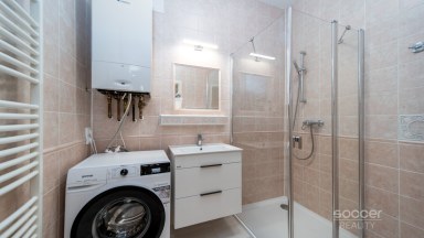 Hezký a plně zařízený byt 3+kk v dobré lokalitě Mladé Boleslavi. 