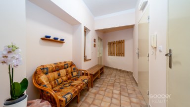 Hezký a plně zařízený byt 3+kk v dobré lokalitě Mladé Boleslavi. 