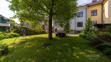 Nadstandardní velmi krásný byt ve vile se zahradou.