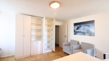 Pronájem reprezentativní kanceláře, 27m2, Praha 6 - Bubeneč, Na Zátorce