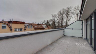 Pronájem bytu 2+kk s velkou lodžií a garážovým stáním - Projekt ZLATÝ KOPEC, Praha – Přezletice.