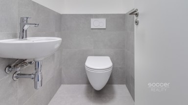 Pronájem bytu 2+kk s velkou lodžií a garážovým stáním - Projekt ZLATÝ KOPEC, Praha – Přezletice.