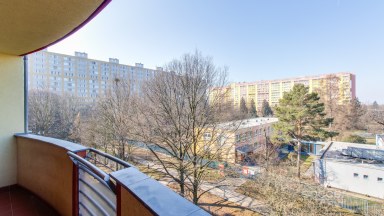 Pronájem bytu 1+kk/L/G, 46 m2, ul. Ústavní, Praha 8 - Bohnice.