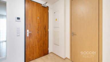 Pronájem bytu 2+kk, 48,4 m2 s balkonem 3,4 m2 a sklepem, Praha 7 – Holešovice, ul. Sanderova.