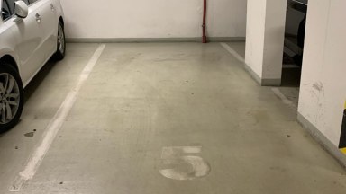 Pronájem garážového stání v novostavbě Rozhledna, Praha 4 - Krč, ulice Antala Staška.