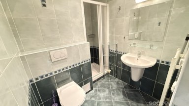 Pronájem bytu 1+kk, 26m2 v Praze 3 - Jeseniova ulice.