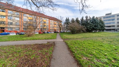 Pronájem bytu 2+kk/B/S, 53 m2, ul. Prouzova, Praha 9 - Vysočany.