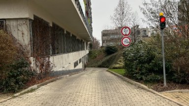 Pronájem garážového stání v ulici Zakšínská, Praha 9 - Střížkov.