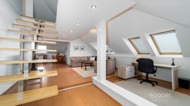 Jedinečný mezonet v rodinném domě v žádané čtvrti Mladé Boleslavi.