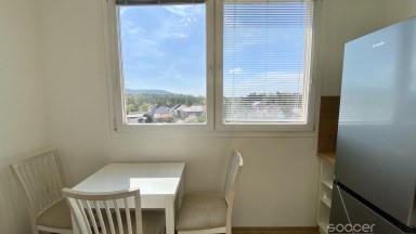 Velmi hezký byt po rekonstrukci ve vyhledávané lokalitě.