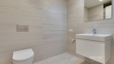 Pronájem bytu 2+kk/T/G/S, 59 m2, ul. Poděbradská, Praha 9 - Vysočany.