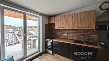 Pronájem bytu 1+1 s terasou, 30 m2, Praha 2 - Vinohrady.
