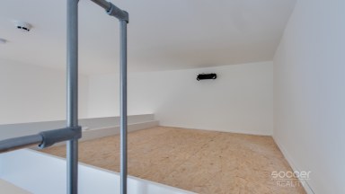 Pronájem bytu 1+kk/S, 21 m2, ul. Radlická, Praha 5 - Smíchov.