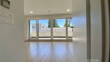 Nový apartmán s terasou a parkovacím stáním v prestižní čtvrti.
