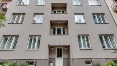 Pronájem bytu 1+kk/Sklep/Wellness, 36 m², Praha 3 – Vinohrady, ul. Vinohradská.